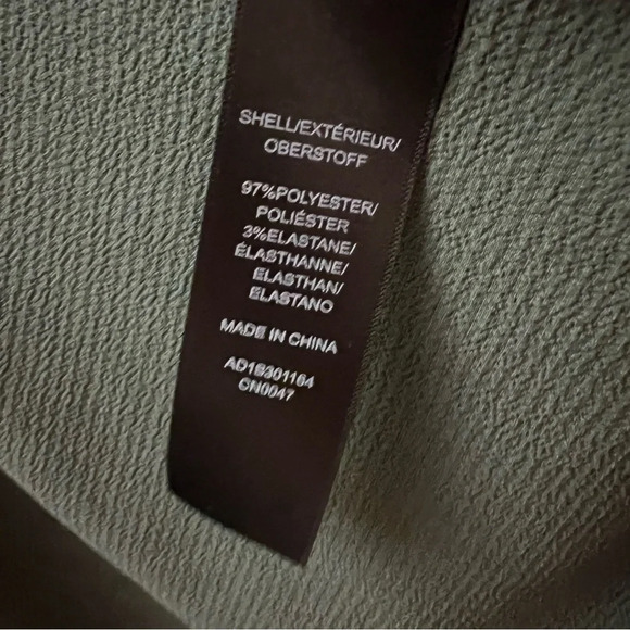 Adrianna Papell Solid V-Neck Ruched Sleeve Pebble Crepe Top green blouse large - Picture 8 of 9